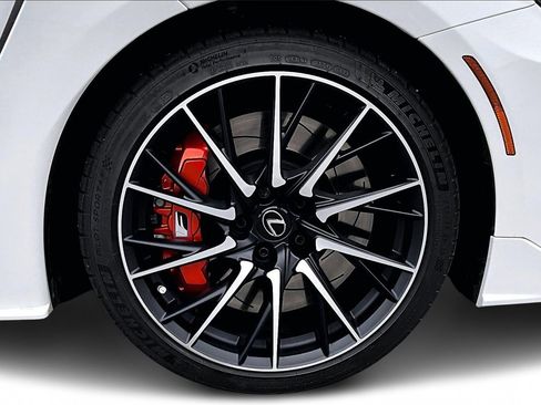 Used 2024 Lexus RC F w/ Premium Package image 32