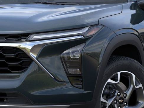 New 2026 Chevrolet Trax LT w/ LT Convenience Package FWD image 10