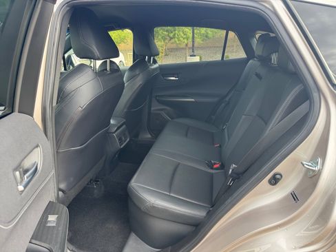 Used 2021 Toyota Venza XLE w/ Softex Package AWD/4WD image 17