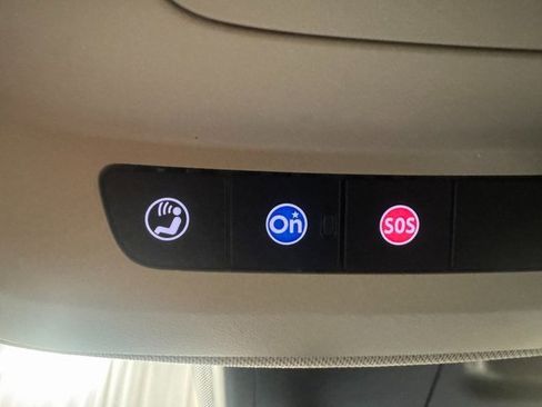 Used 2023 Buick Envision Avenir image 40