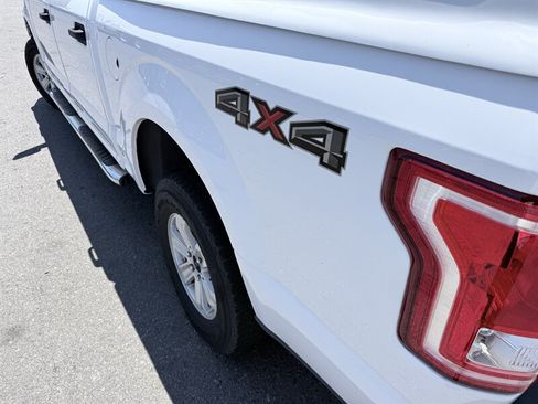 Used 2017 Ford F150 XLT AWD/4WD image 7