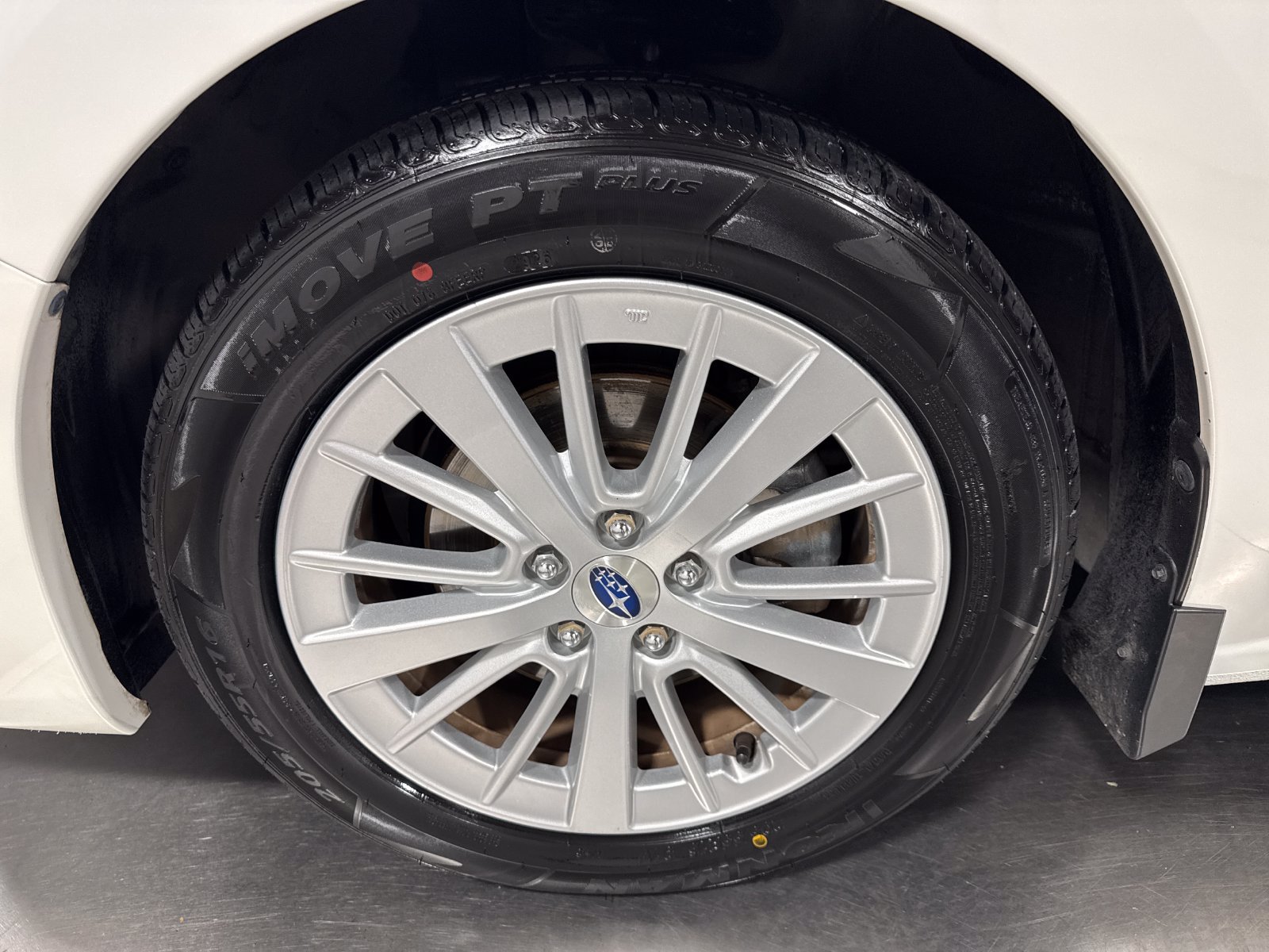 Used 2018 Subaru Impreza 2.0i Premium AWD/4WD image 2