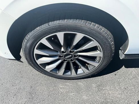 Used 2020 Lincoln Navigator Reserve w/ Luxury Package AWD/4WD image 11
