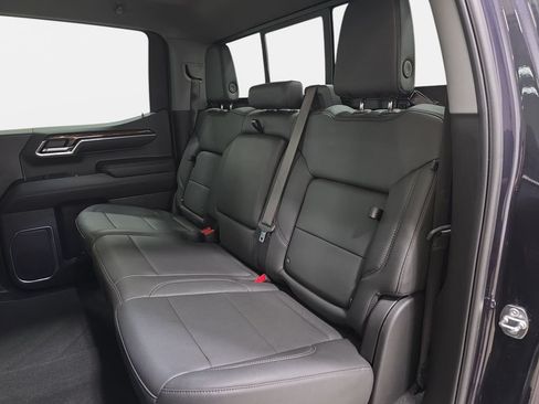 Used 2024 GMC Sierra 1500 Elevation w/ Elevation Premium Package AWD/4WD image 13