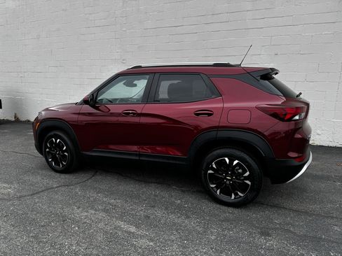 Used 2023 Chevrolet TrailBlazer LT image 3