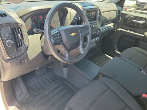 Used 2025 Chevrolet Silverado 1500 W/T RWD image 9