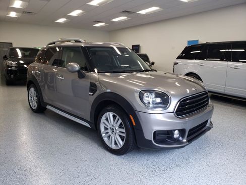Used 2018 MINI Cooper Countryman FWD image 2