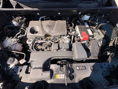Used 2025 Toyota RAV4 XLE AWD/4WD image 36