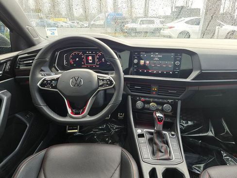 Used 2024 Volkswagen Jetta GLI Autobahn image 11