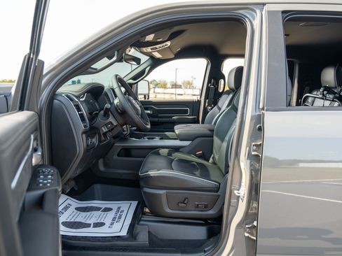 Used 2026 RAM 2500 Laramie w/ Night Edition image 34