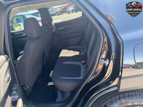 Used 2025 Chevrolet TrailBlazer LT AWD/4WD image 24