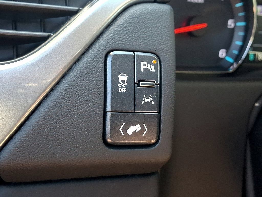 Used 2020 Chevrolet Tahoe Premier AWD/4WD image 26