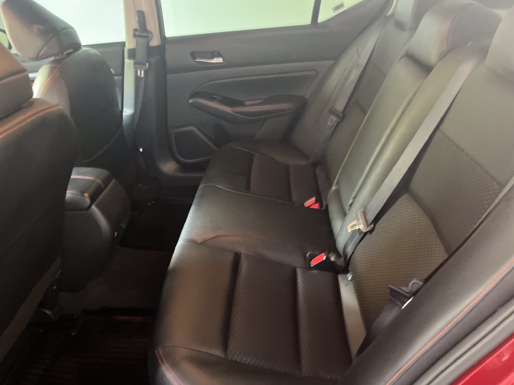 Used 2025 Nissan Altima 2.5 SR FWD image 13