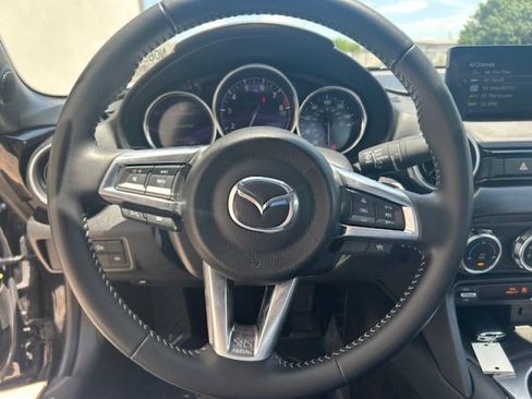 Used 2025 MAZDA MX-5 Miata RF Grand Touring RWD image 19
