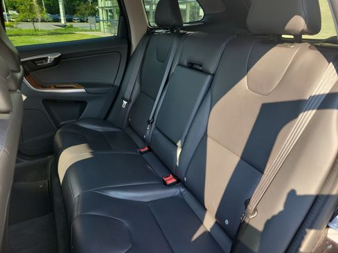 Used 2017 Volvo XC60 T5 Inscription w/ Advanced Package AWD/4WD image 29