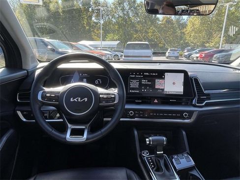Used 2023 Kia Sportage EX image 10