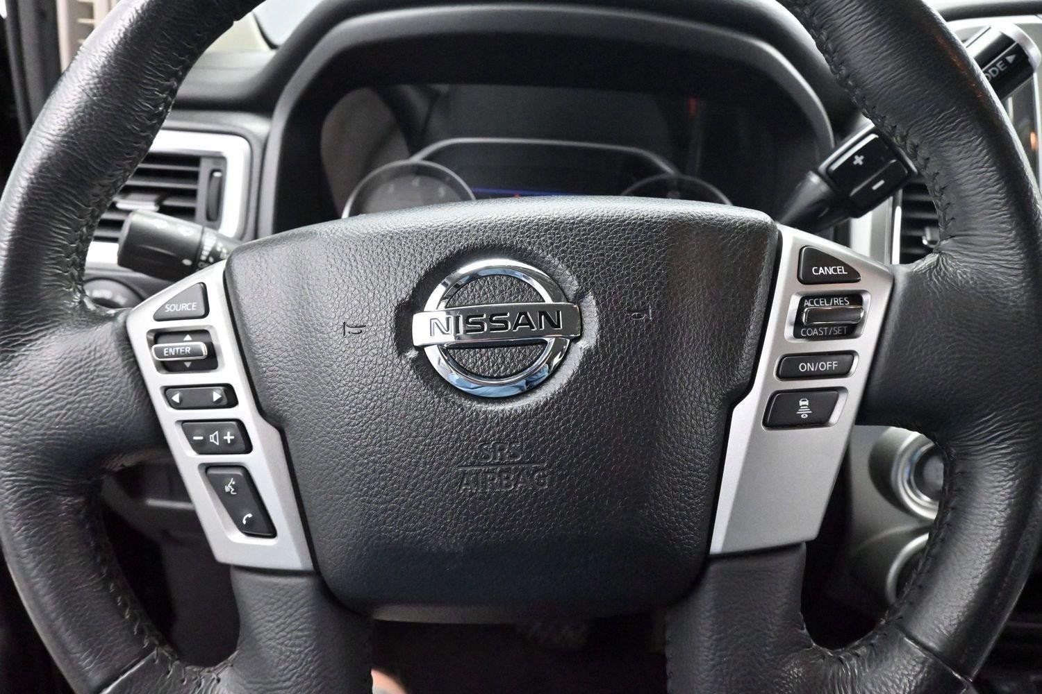 Used 2020 Nissan Titan SV w/ SV Convenience Package AWD/4WD image 15