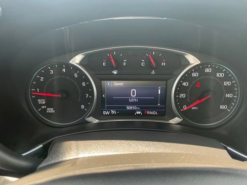 Used 2021 Chevrolet Equinox LT FWD image 24