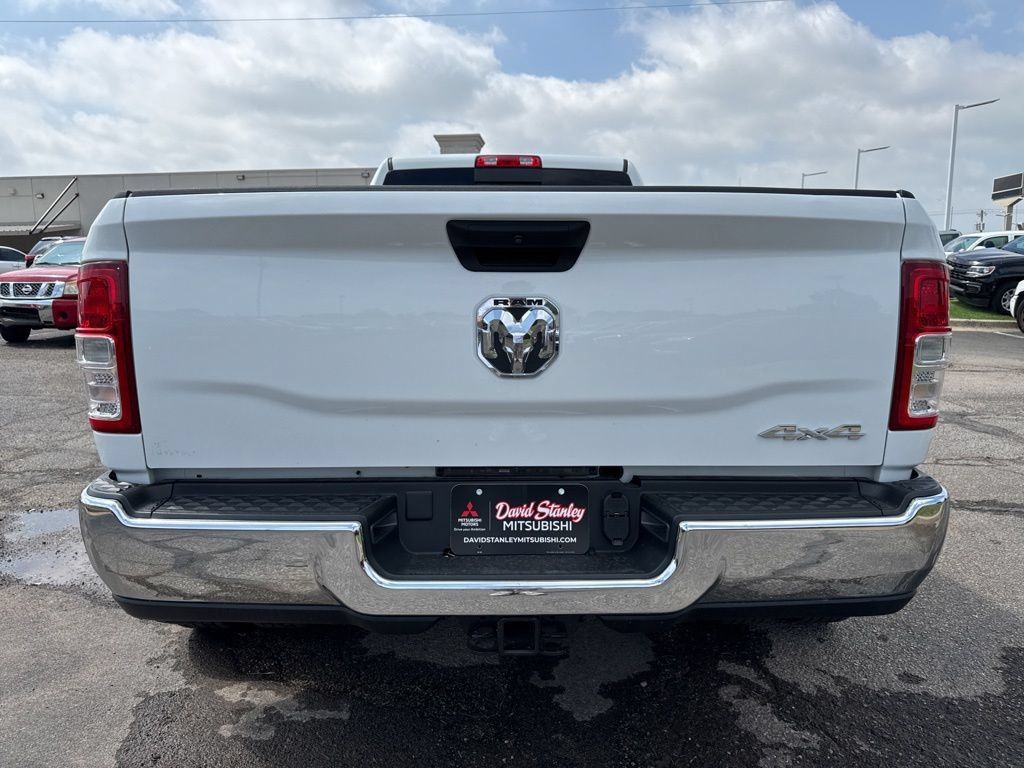 Used 2024 RAM 3500 Tradesman w/ Chrome Appearance Group AWD/4WD image 5