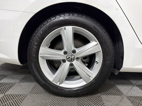 Used 2014 Volkswagen Passat 1.8T image 15