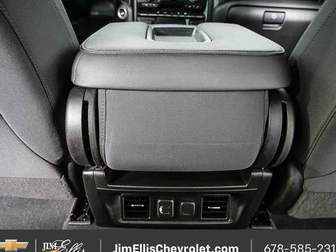 Certified 2021 Chevrolet Silverado 1500 LT AWD/4WD image 17