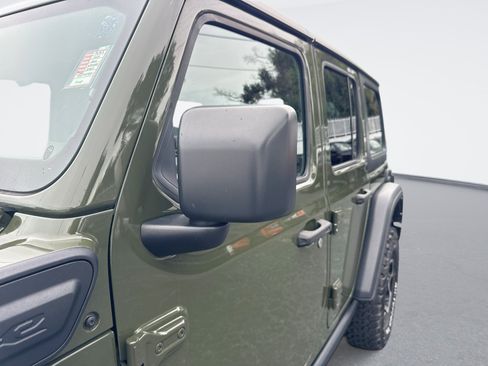 Used 2024 Jeep Wrangler Unlimited Rubicon 4xe AWD/4WD image 12