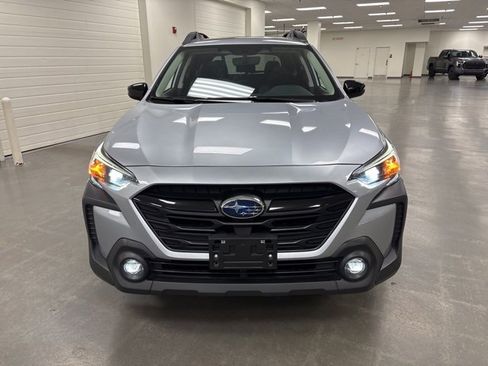 Used 2024 Subaru Outback Onyx Edition image 2
