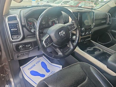 Used 2019 RAM 1500 Laramie AWD/4WD image 10