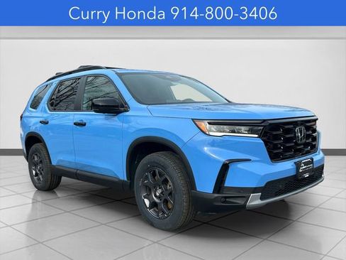Certified 2024 Honda Pilot TrailSport image 1