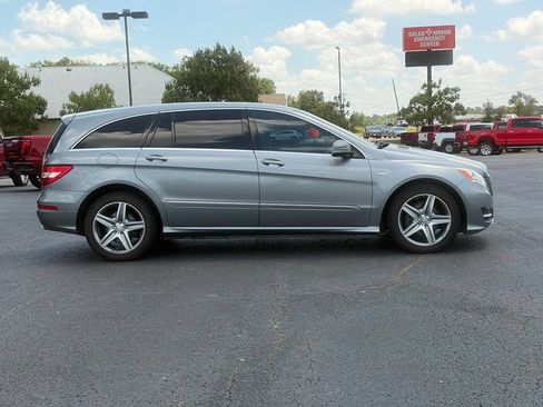 Used 2012 Mercedes-Benz R 350 4MATIC image 4