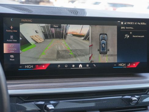 Certified 2025 BMW X7 xDrive40i image 24