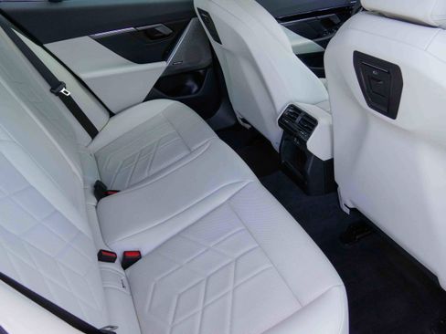 Certified 2025 BMW 530i xDrive image 34