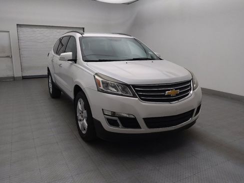 Used 2017 Chevrolet Traverse LT w/ Style and Technology Package FWD image 14