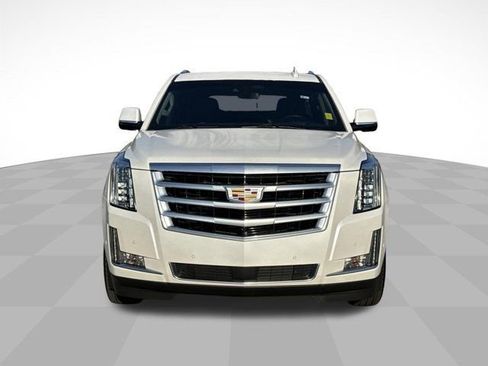 Certified 2019 Cadillac Escalade Premium Luxury RWD image 2