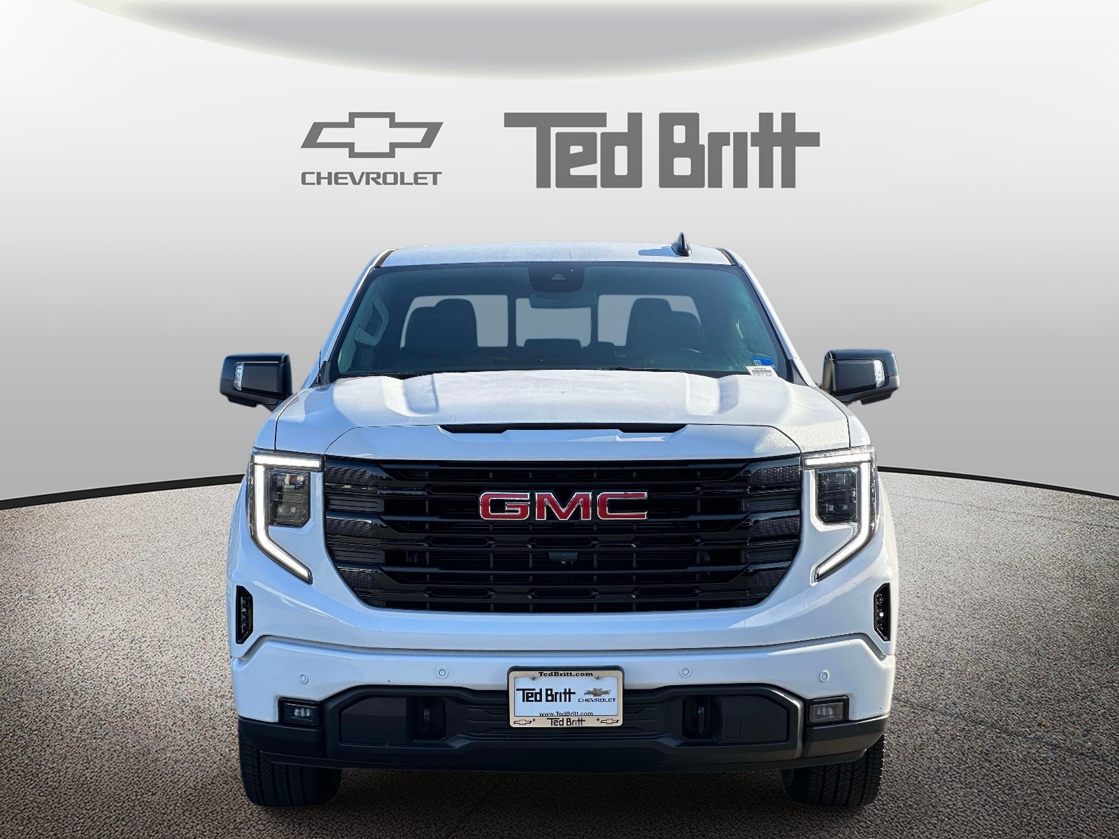 Used 2024 GMC Sierra 1500 Elevation w/ Elevation Premium Package AWD/4WD image 2