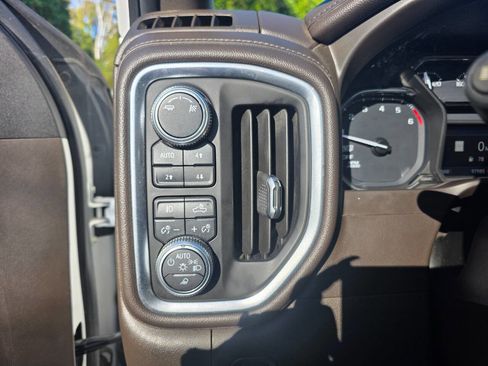 Used 2019 GMC Sierra 1500 SLT w/ SLT Premium Plus Package image 19
