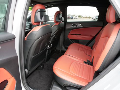 Used 2023 Kia Sportage SX image 13