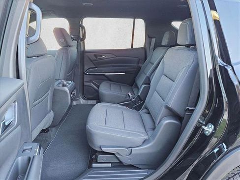 New 2026 Chevrolet Traverse LT image 17