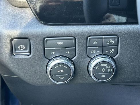 New 2026 GMC Sierra 1500 Elevation w/ Elevation Premium Package AWD/4WD image 18