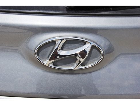 Used 2018 Hyundai Kona SEL FWD image 31