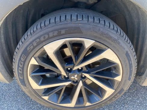 Used 2024 Mitsubishi Outlander SE image 27