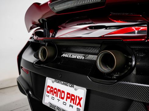 Used 2016 McLaren 675LT Coupe image 32