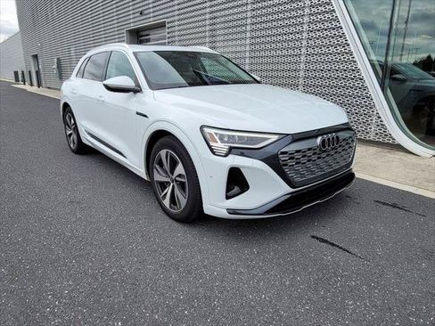 Used 2024 Audi Q8 e-tron Premium Plus w/ Premium Plus Package AWD/4WD image 1