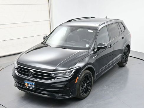 Used 2022 Volkswagen Tiguan SE R-Line AWD/4WD image 35
