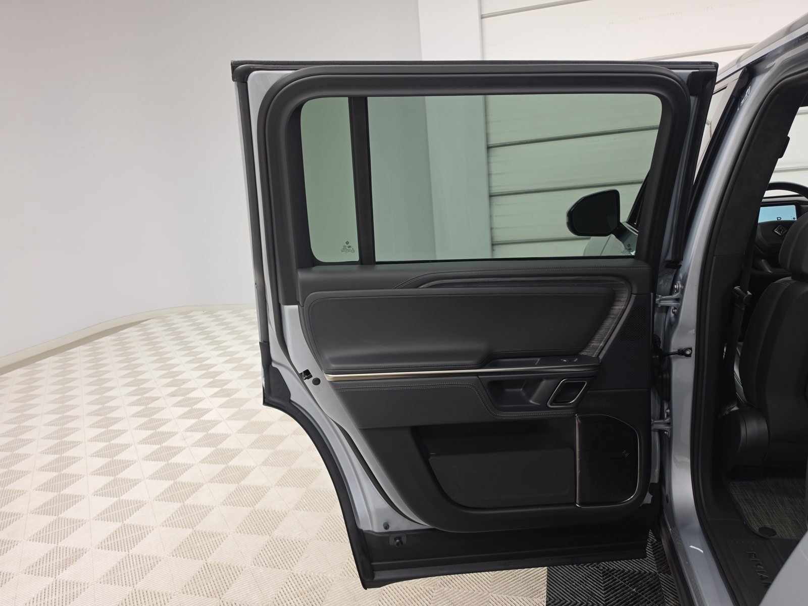 Used 2023 Rivian R1S Adventure Quad AWD/4WD image 17