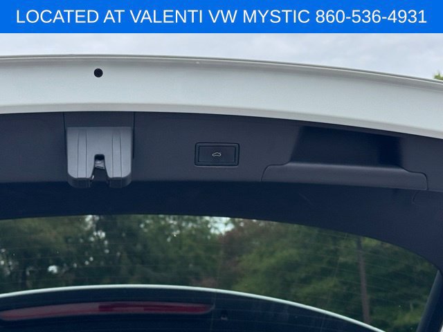 Certified 2023 Volkswagen Atlas Cross Sport SE w/ Panoramic Sunroof Package AWD/4WD image 23