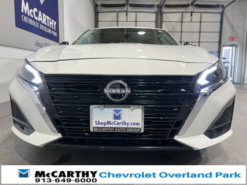 Used 2025 Nissan Altima 2.5 SV image 10