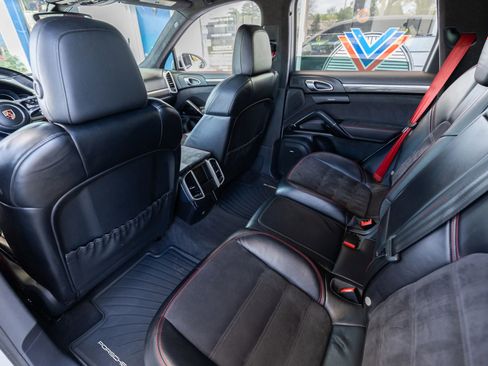 Used 2017 Porsche Cayenne GTS image 29