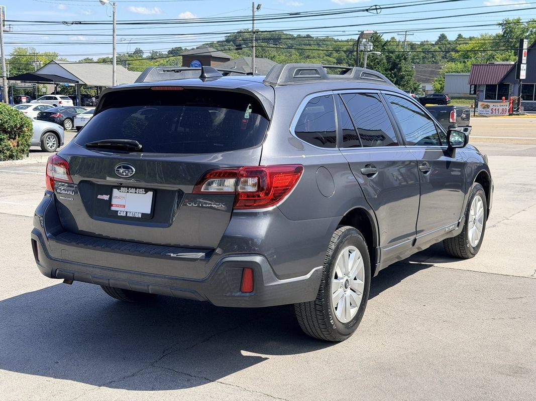 Used 2018 Subaru Outback 2.5i Premium AWD/4WD image 6