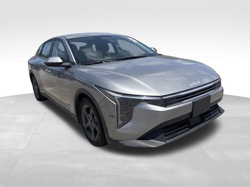 Certified 2025 Kia K4 FWD image 11